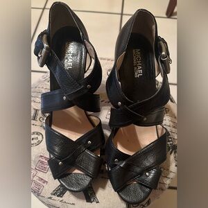 Michael kors leather studded Criss Cross heels black Size 10M.